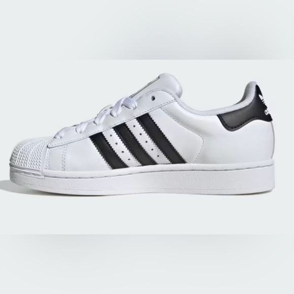 NWT Adidas Superstar White and Black Sneakers M7 / W8 - Picture 1 of 8